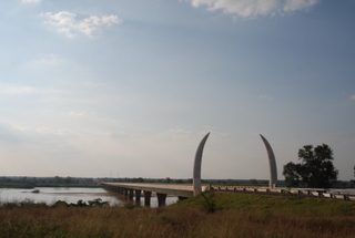 Unity 1 -  Grenzbrcke zwischen Mosambik und Tansania