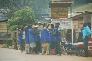 Straenverkufer in Eldoret