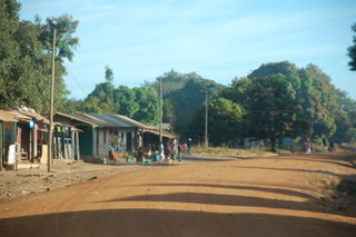 Dorfstrae im Kigoma Distrikt