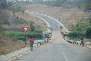 Pictures (c) BeeTee - Border Crossing Mosambik - Lichinga - Marrupa - Montepuez - Pemba